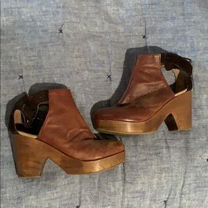 Free people clog